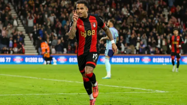 Justin Kluivert celebrating his goal against Arsenal