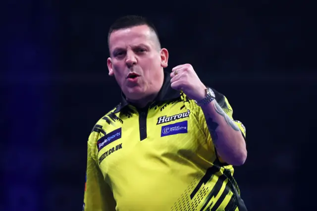 Dave Chisnall celebrates