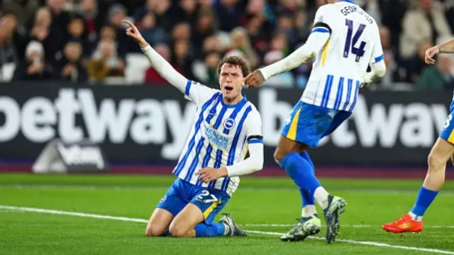 Mats Wieffer of Brighton & Hove Albion celebrates