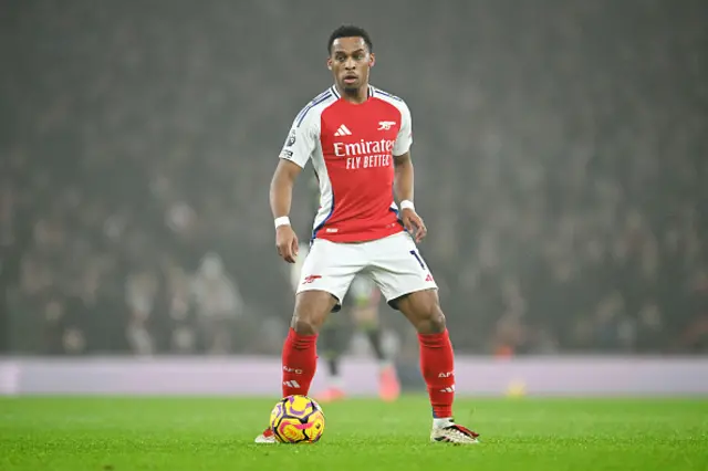 Jurrien Timber of Arsenal controls the ball