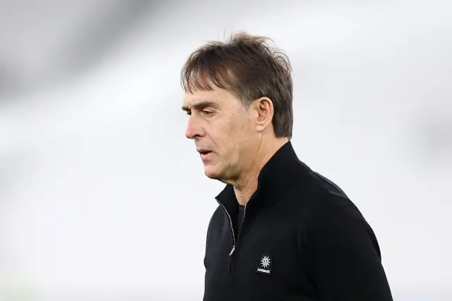 Julen Lopetegui, Manager of West Ham United, looks on