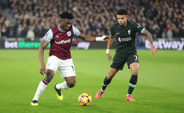 West Ham United's Mohammed Kudus and Liverpool's Luis Dia