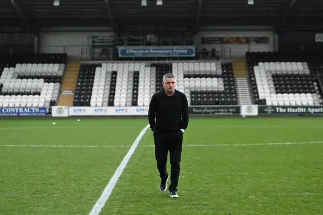 Dundee manager Tony Docherty