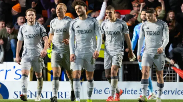 Aberdeen players dejected