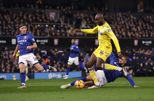 Jean-Philippe Mateta of Crystal Palace scores his team's first goal