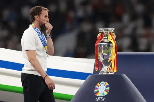 Gareth Southgate and the Euros trophy