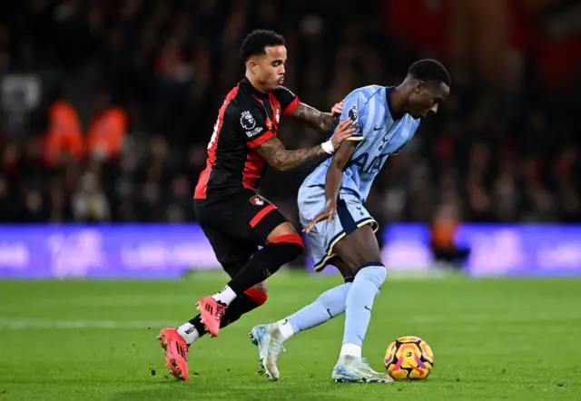 Kluivert tackles Sarr from behind