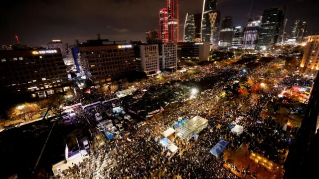 Thousands of people have assembled outside South Korea's National Assembly building as MPs vote to impeach Presiden Yoon Suk Yeol