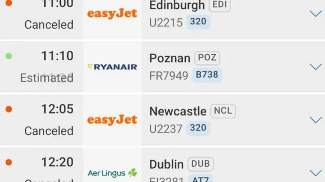 FlightRadar24 arrivals/departures board