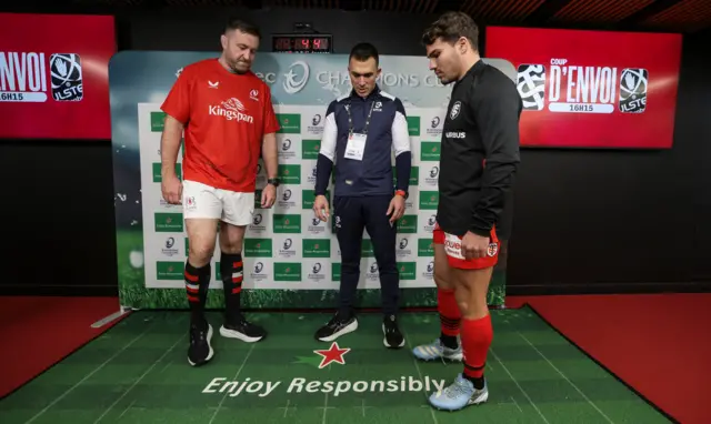 Alan O'Connor, Adam Leal and Antoine Dupont during the coin toss