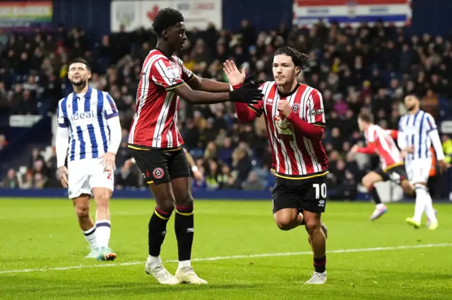 Sheffield United's Callum O'Hare (right) celebrates