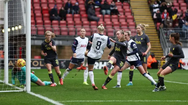 Bethany England of Tottenham Hotspur scores his team's first goal