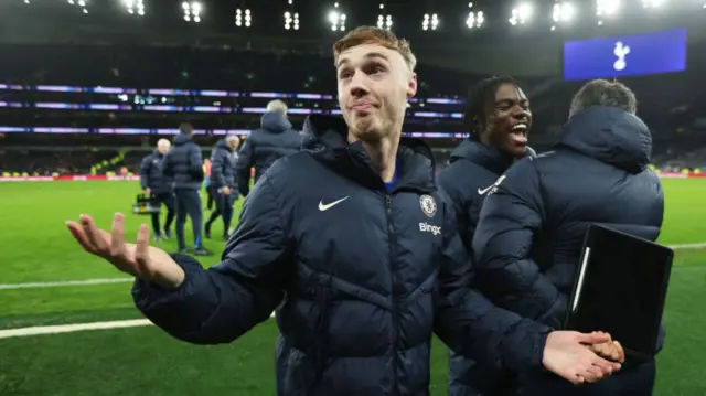 Cole Palmer celebrates at Spurs