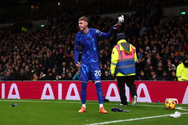 Cole Palmer and the mosaic pieces thrown on to the pitch at Tottenham