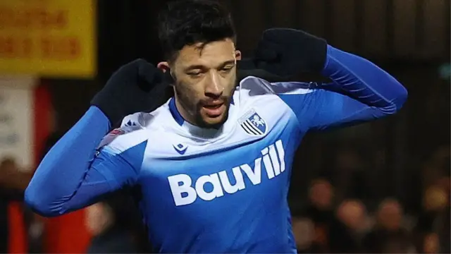 Macauley Bonne