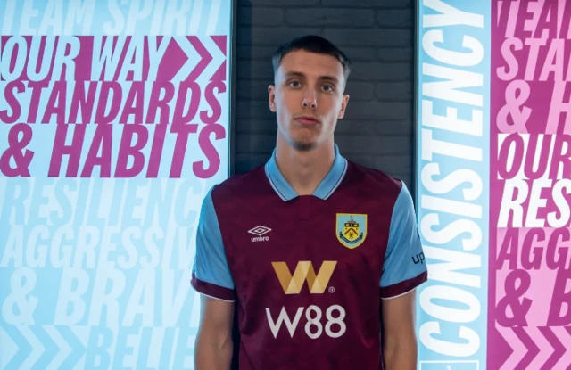 Maxime Esteve in a Burnley shirt