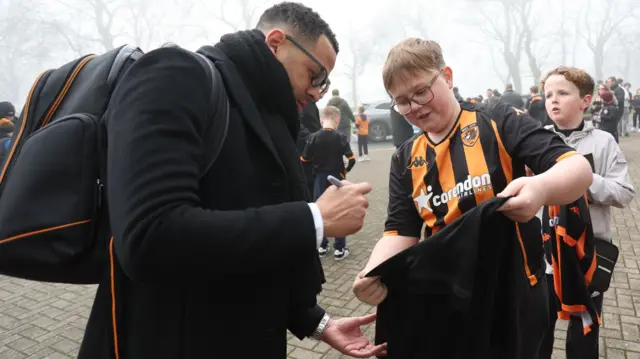 Hull City boss Liam Rosenior