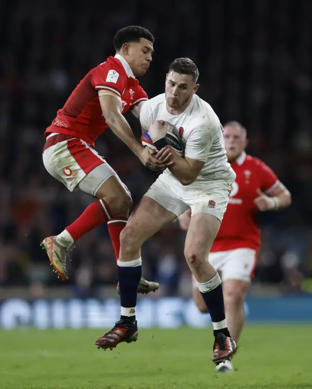 Freddie Stewart catching the ball