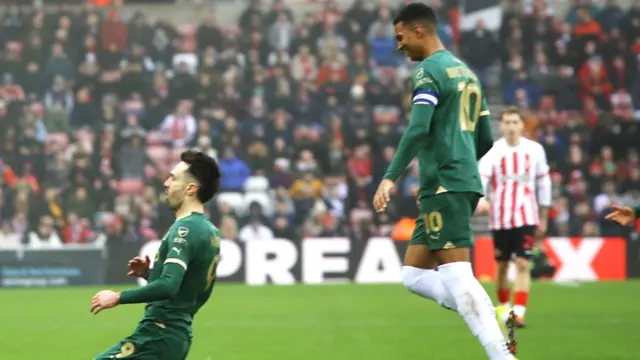 Argyle celebrate