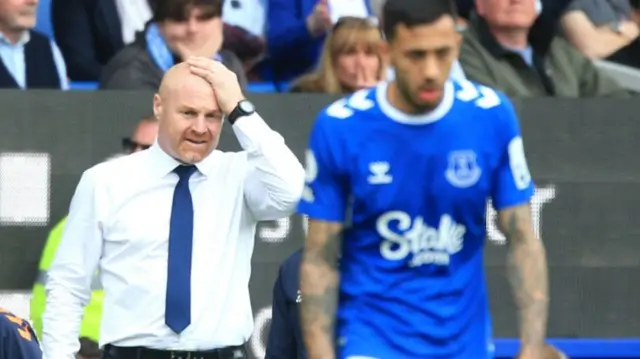 Sean Dyche as manager of Everton against Man City in 2023