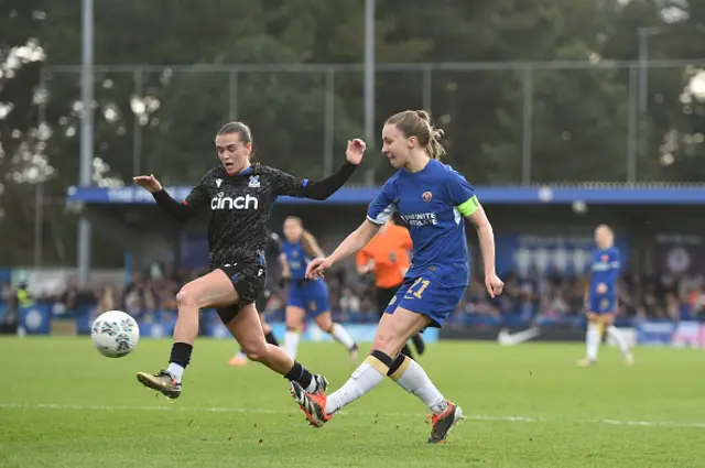 Niamh Charles of Chelsea in action