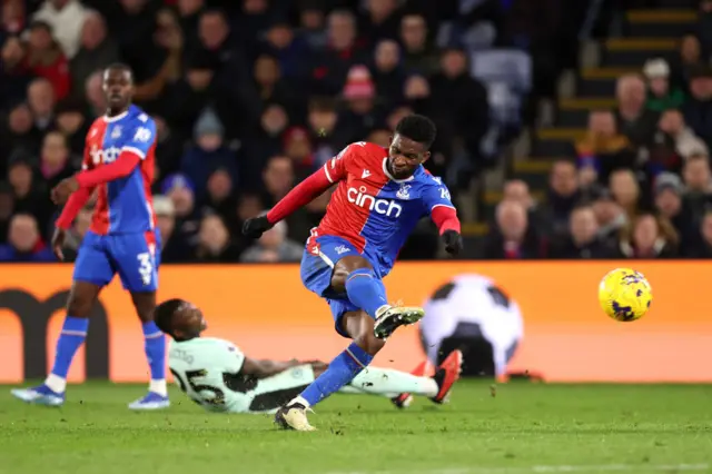 Jefferson Lerma scores for Crystal Palace