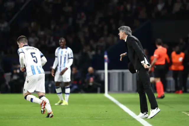 Alguacil offers instructions to his players from the touchline.