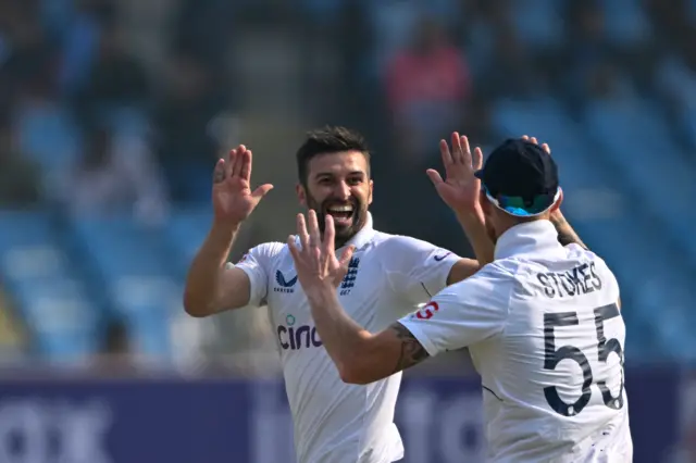 Mark Wood celebrates wicket