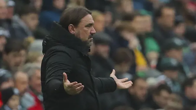 Leeds boss Daniel Farke looks frustrated on the touchline