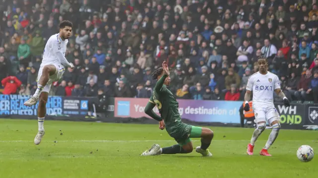 Georgino Rutter scores Leeds' second at Plymouth