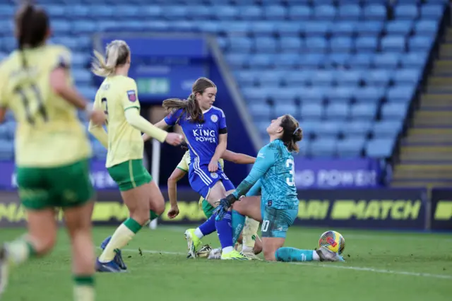 Denny Draper scores for Leicester, her first of the campaign.