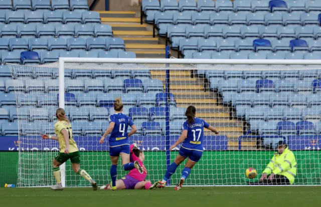 Thestrup fires home to equalise for Bristol City.