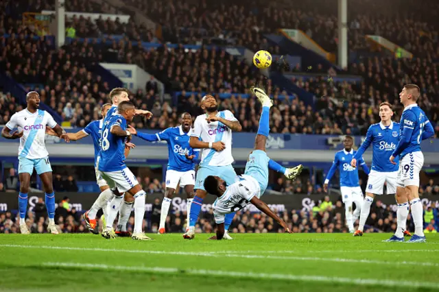 Odsonne Edouard attempts an overhead kick