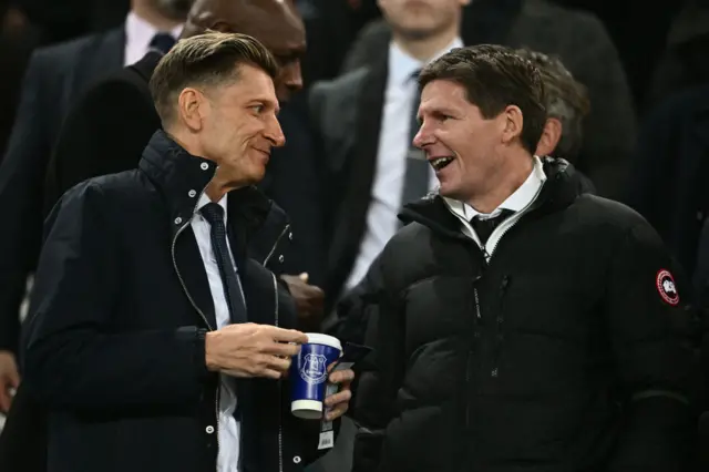 Oliver Glasner talking with Crystal Palace chairman Steve Parish