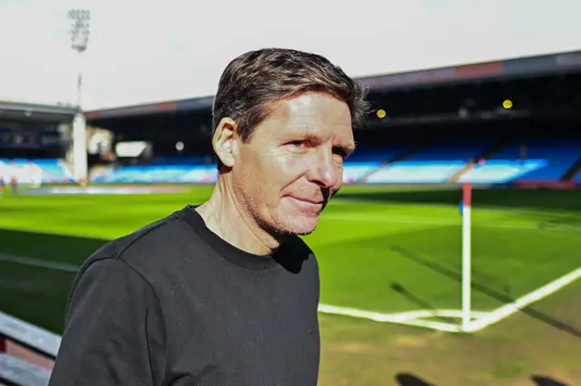 Manager Oliver Glasner of Crystal Palace LOOKS ON