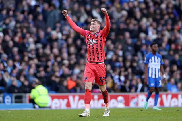 Jarrad Branthwaite of Everton celebrates