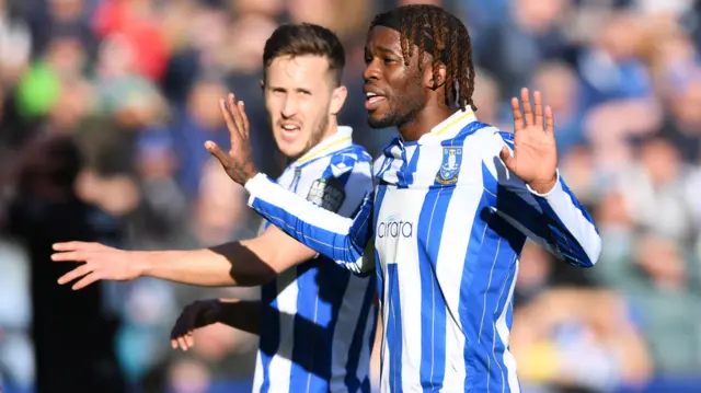 Ike Ugbo playing for Sheffield Wednesday