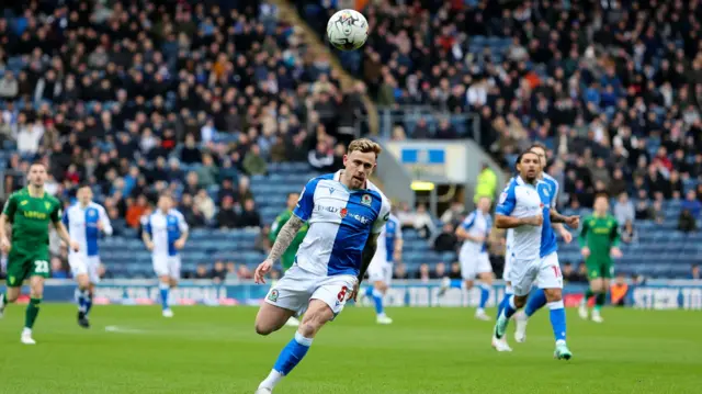 Sammie Szmodics chasing the ball