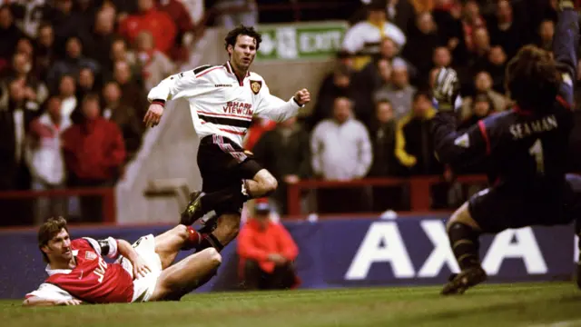 Ryan Giggs scores a goal for Manchester United