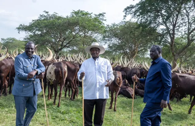 Kenya's President William Ruto and Kenyan opposition leader Raila Odinga during a visit to the home of Uganda's President Yoweri Museveni in February 2024