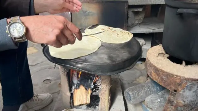 Baking bread in Rafah