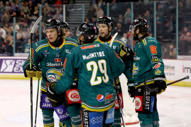 Giants celebrate Matt McLeod's goal