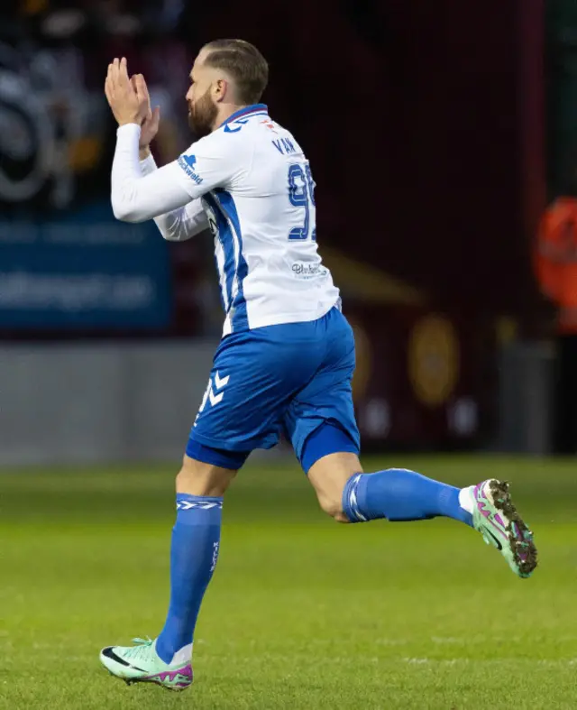 Kilmarnock forward Kevin van Veen