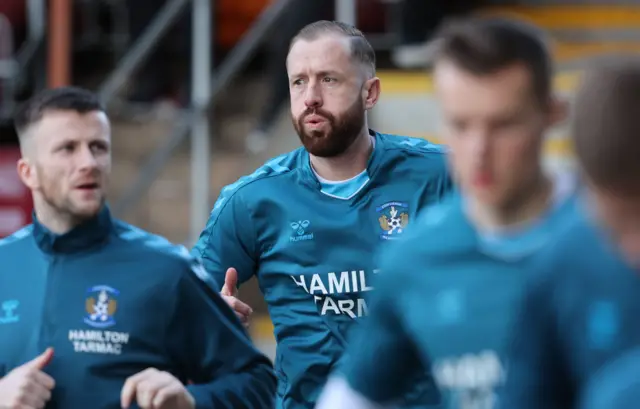 Kevin van Veen warming up with Kilmarnock