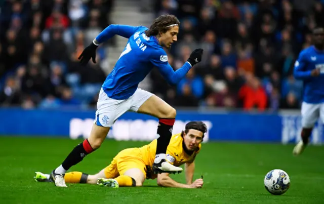 Fabio Silva playing for Rangers against Livingston