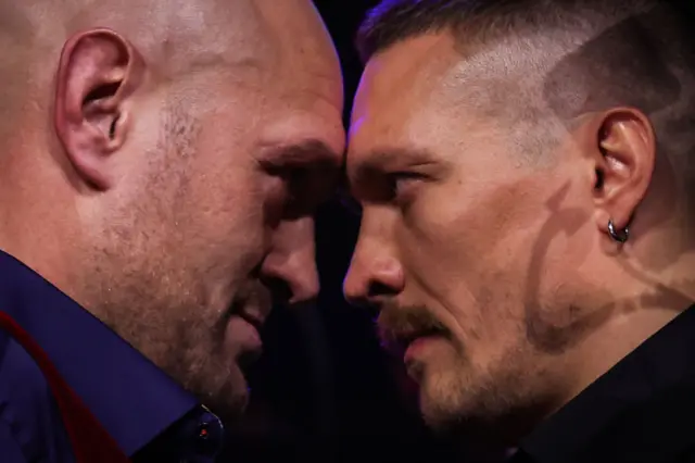 Tyson Fury (left) and Oleksandr Usyk (right) put their heads together