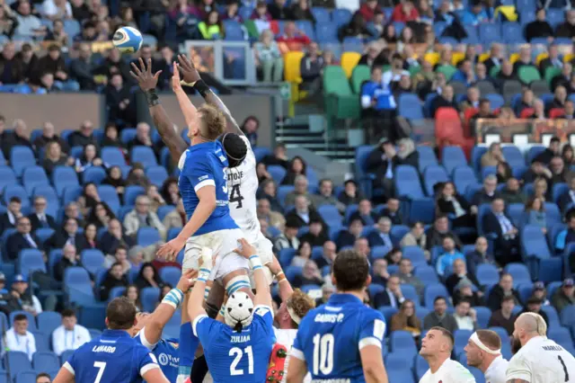 A lineout steal from Federico Ruzza