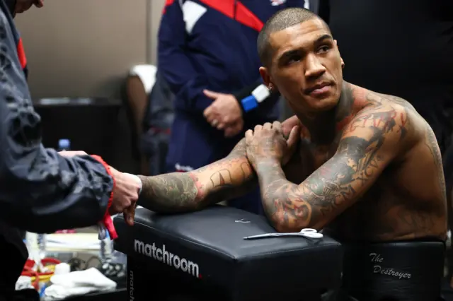 Conor Benn gets his hands wrapped