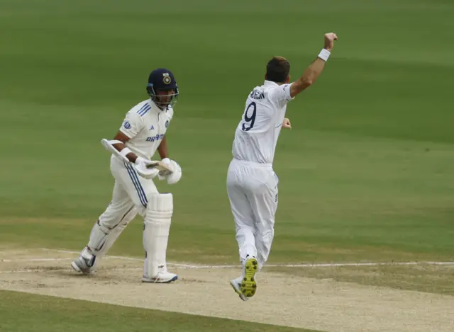 James Anderson celebrates dismissing Yashasvi Jaiswal