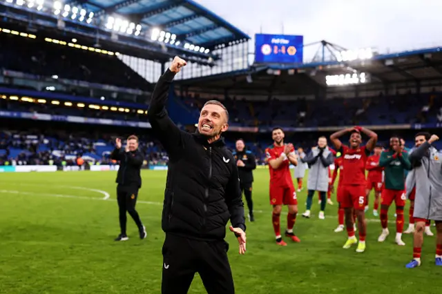 Gary O'Neil, head coach of Wolverhampton Wanderers celebrates